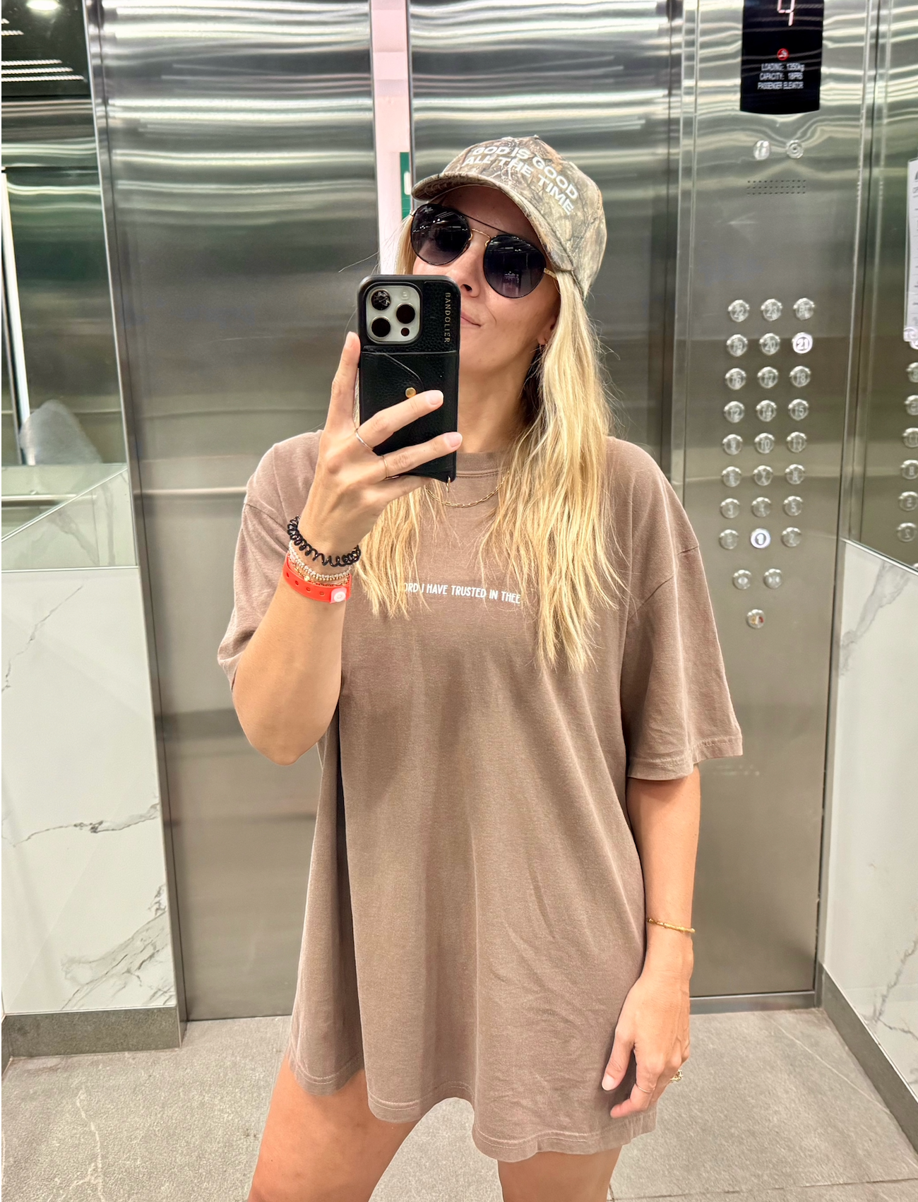 Simple Trust Tee